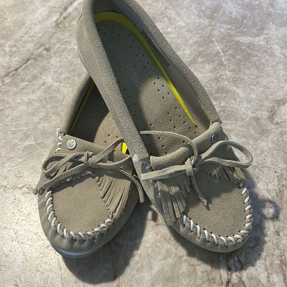 MINNETONKA Tan Suede Moccasins Size 8 - Picture 8 of 9